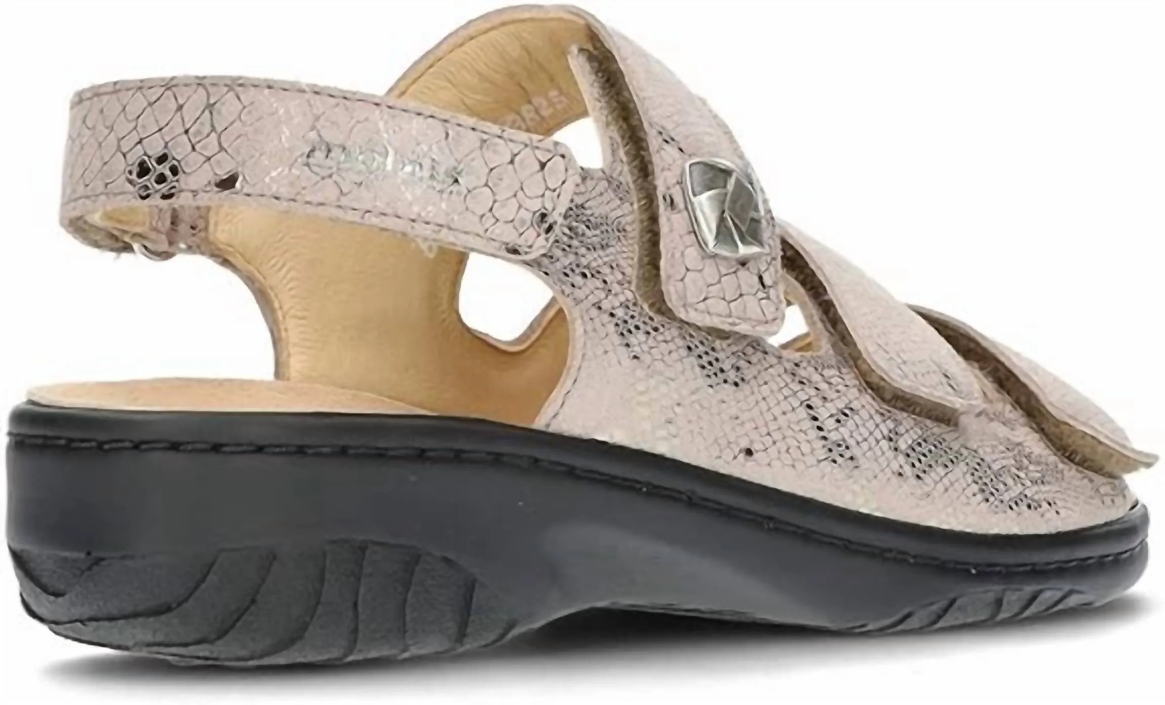 Giorgina Women's Walking Sandal In Taupe