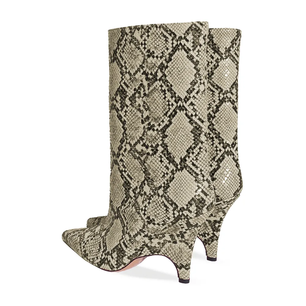ILARY PYTHON ROCK