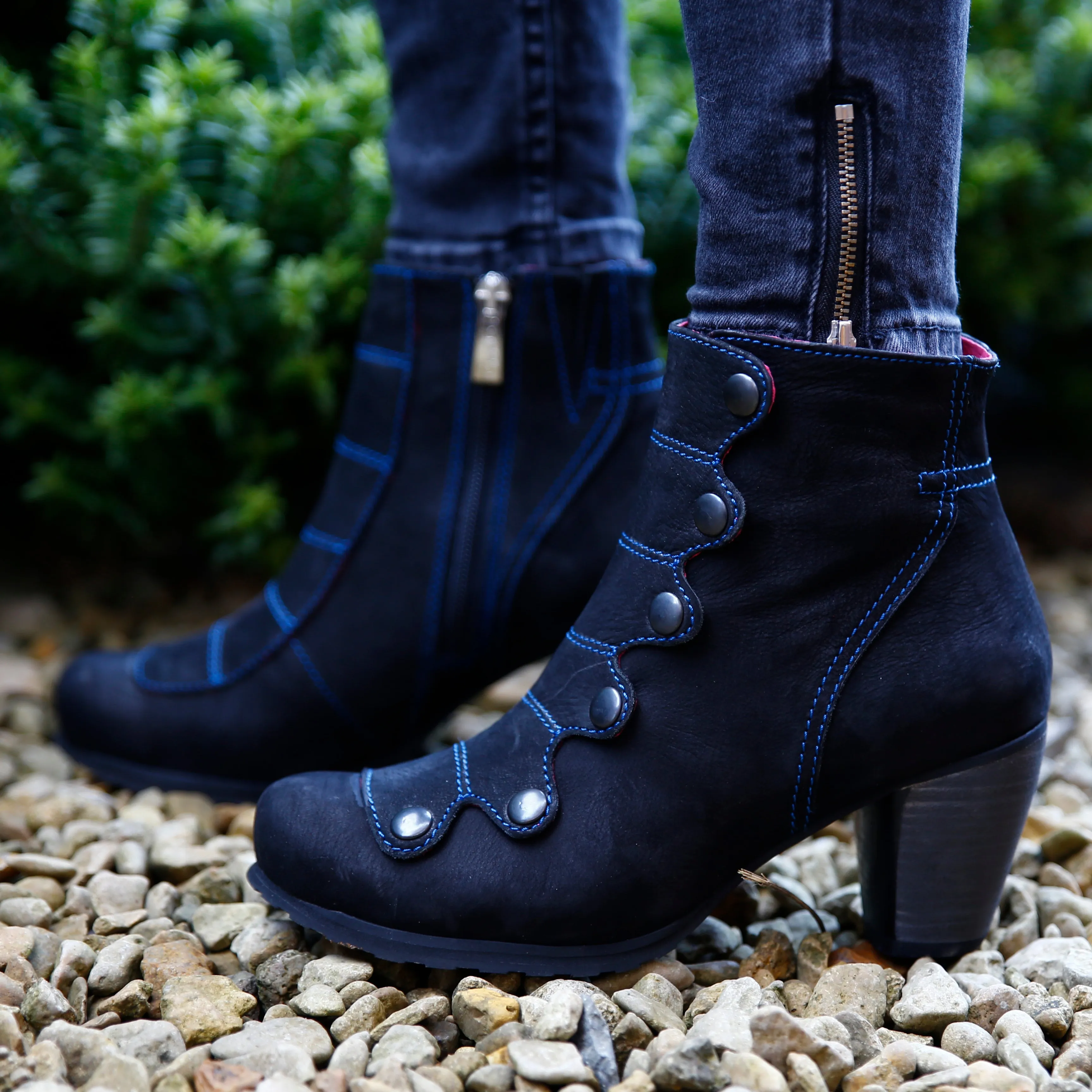 Jour - Black/Blue ankle boot- Last pairs 36, 41 and 42!