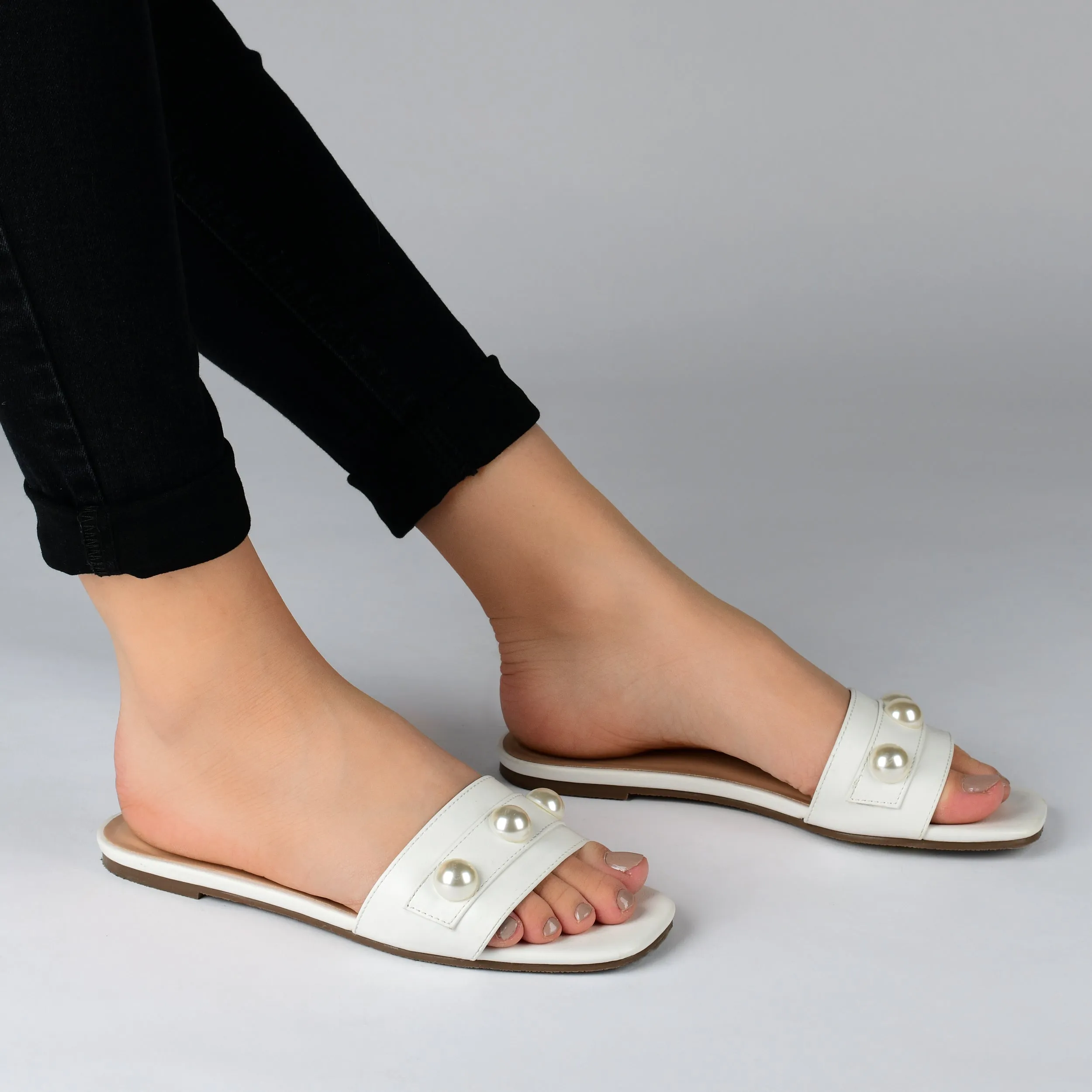 Journee Women's Leonie Slide
