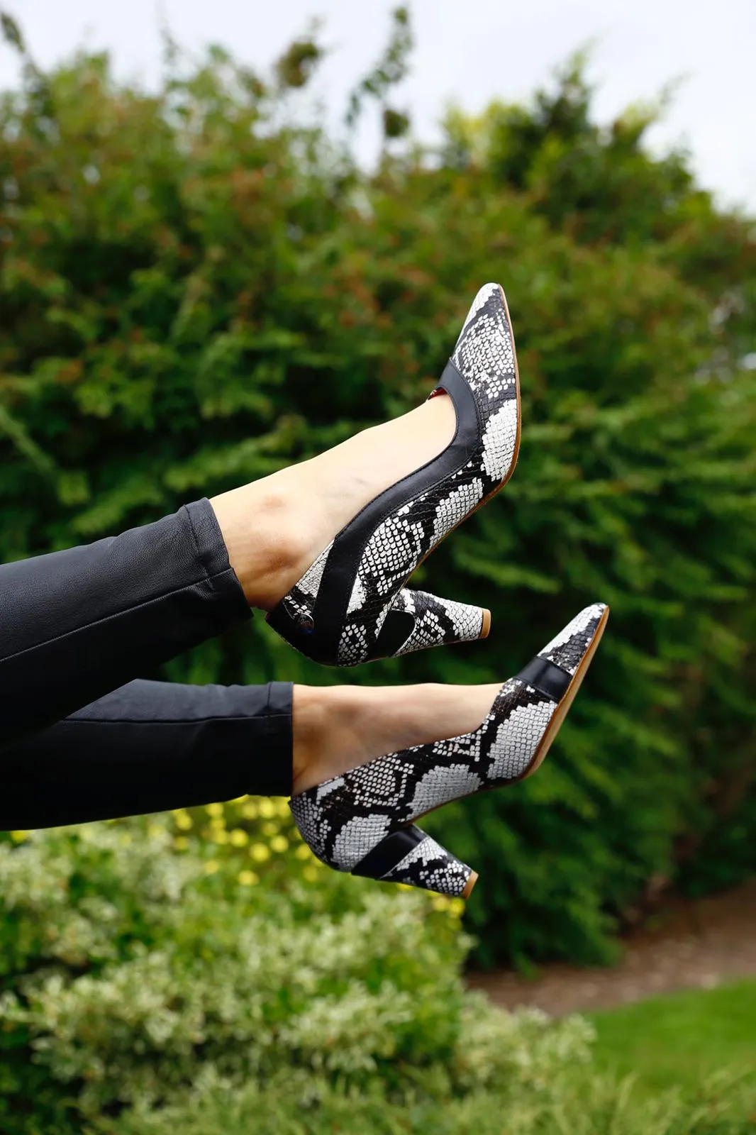 Salon - Black and White snake print LAST PAIR 36