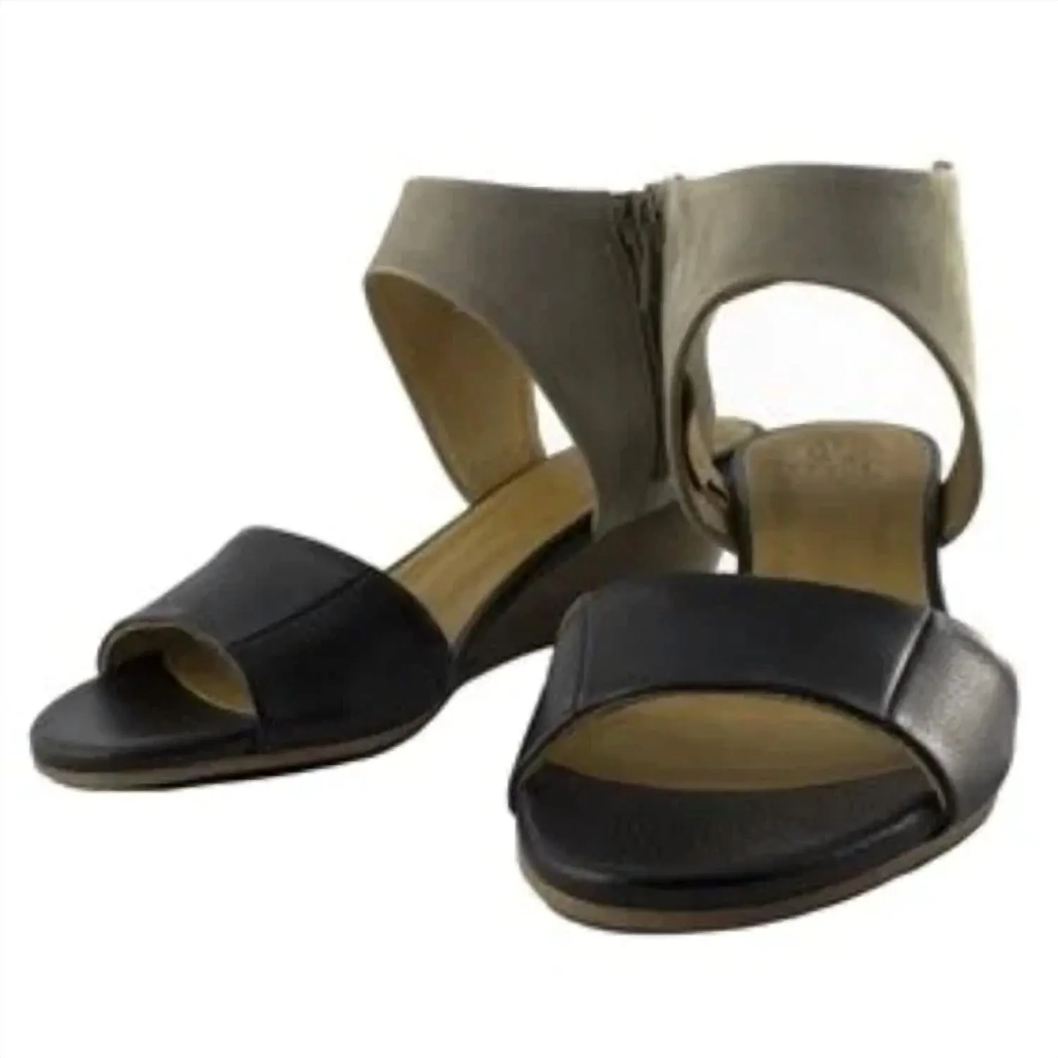 Two Toned Leather Wedge Sandal In Black/tan