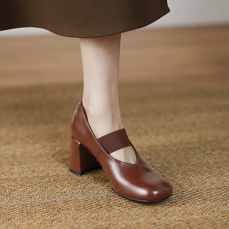 USS Shoes Alina Women's Low Heeled Round Toe Pumps
