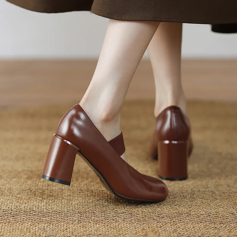 USS Shoes Alina Women's Low Heeled Round Toe Pumps