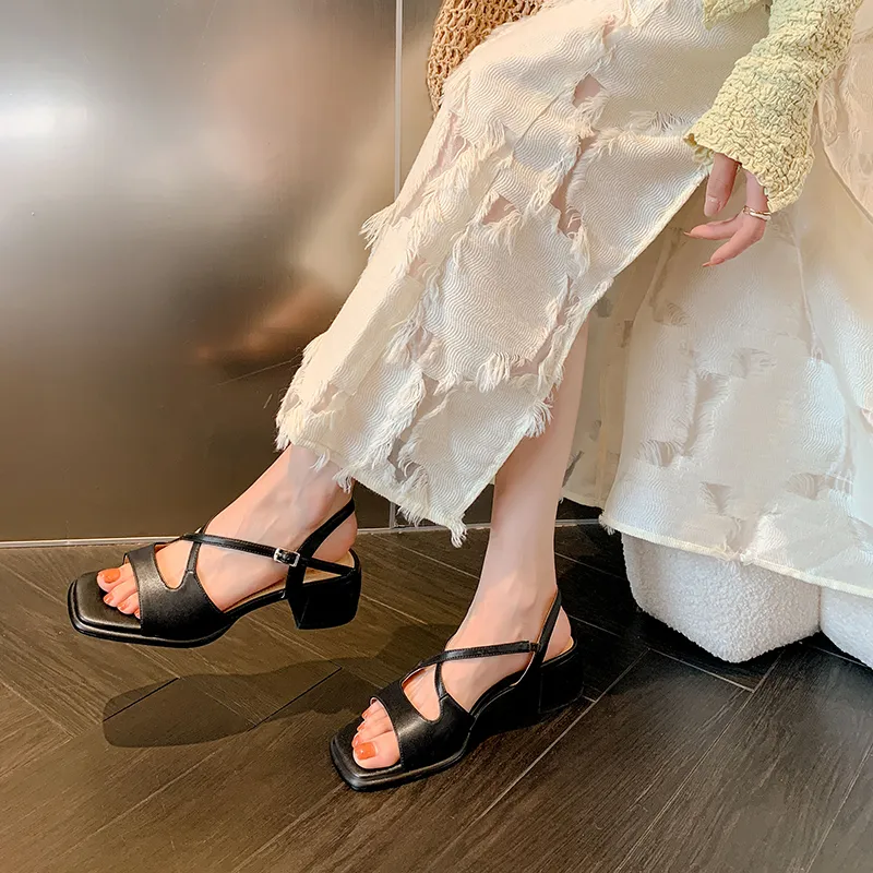 USS Shoes Analia Women's Leather Luxury Square Toe Sandals