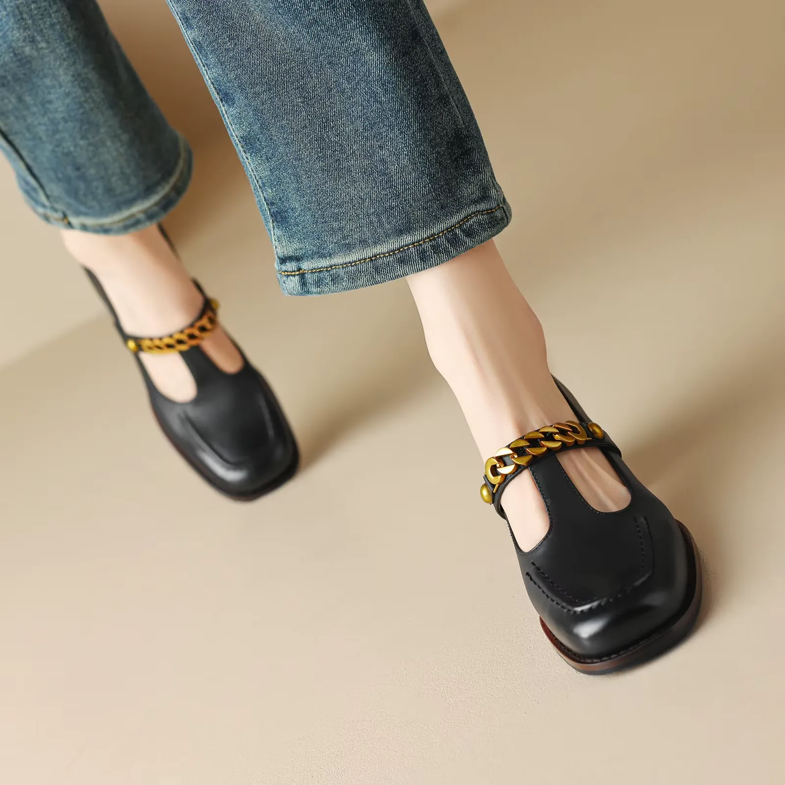 USS Shoes Elma Women's Metal Chain Leather Pumps