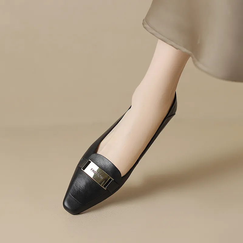 USS Shoes Ruddy Women's Leather Round Toe Flats