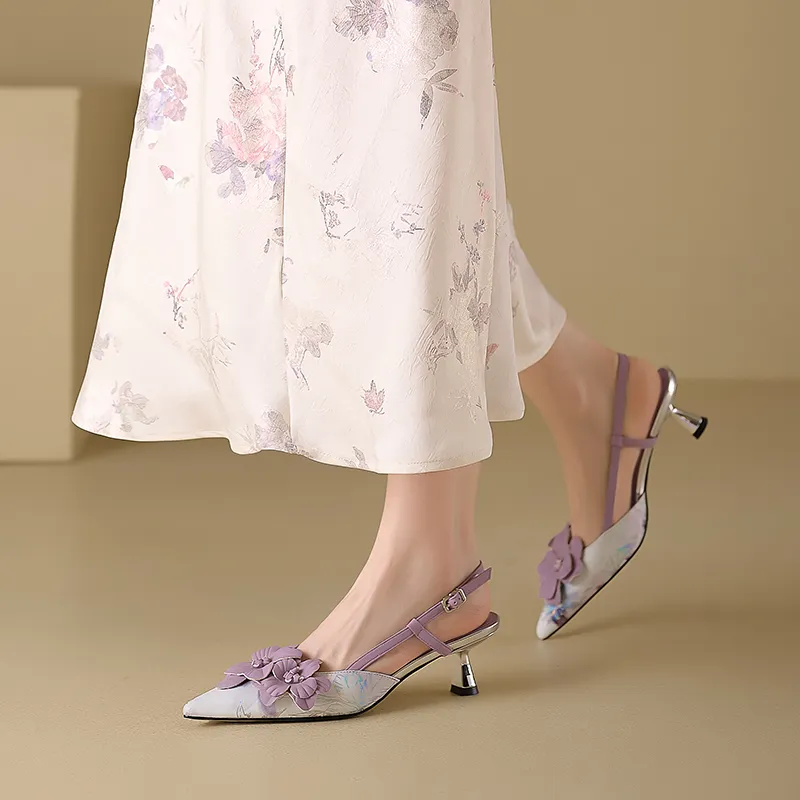 USS Shoes Tatiana Women's Flower Design Leather Sandals