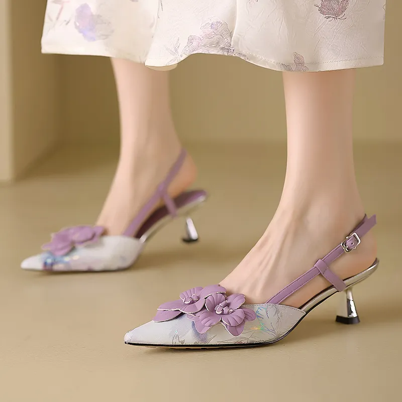 USS Shoes Tatiana Women's Flower Design Leather Sandals
