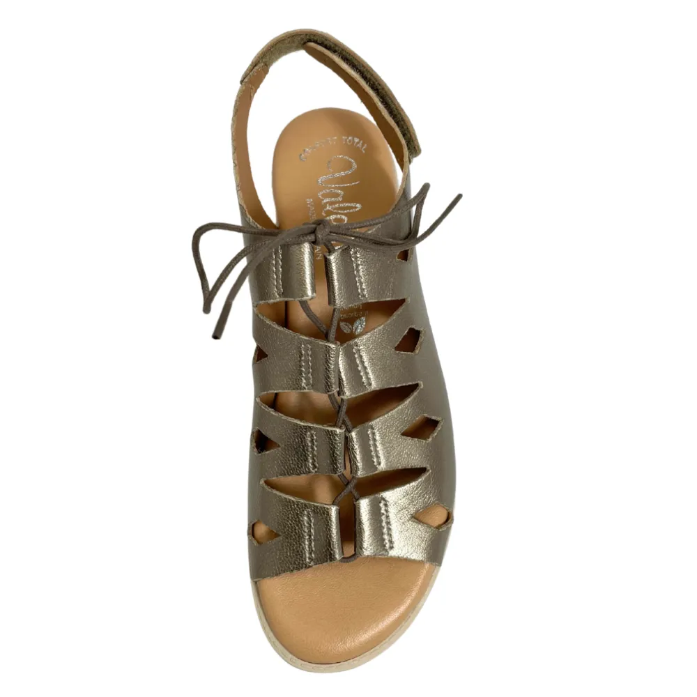 Valeria's Janice Metallic Onix Sandal (Women's)
