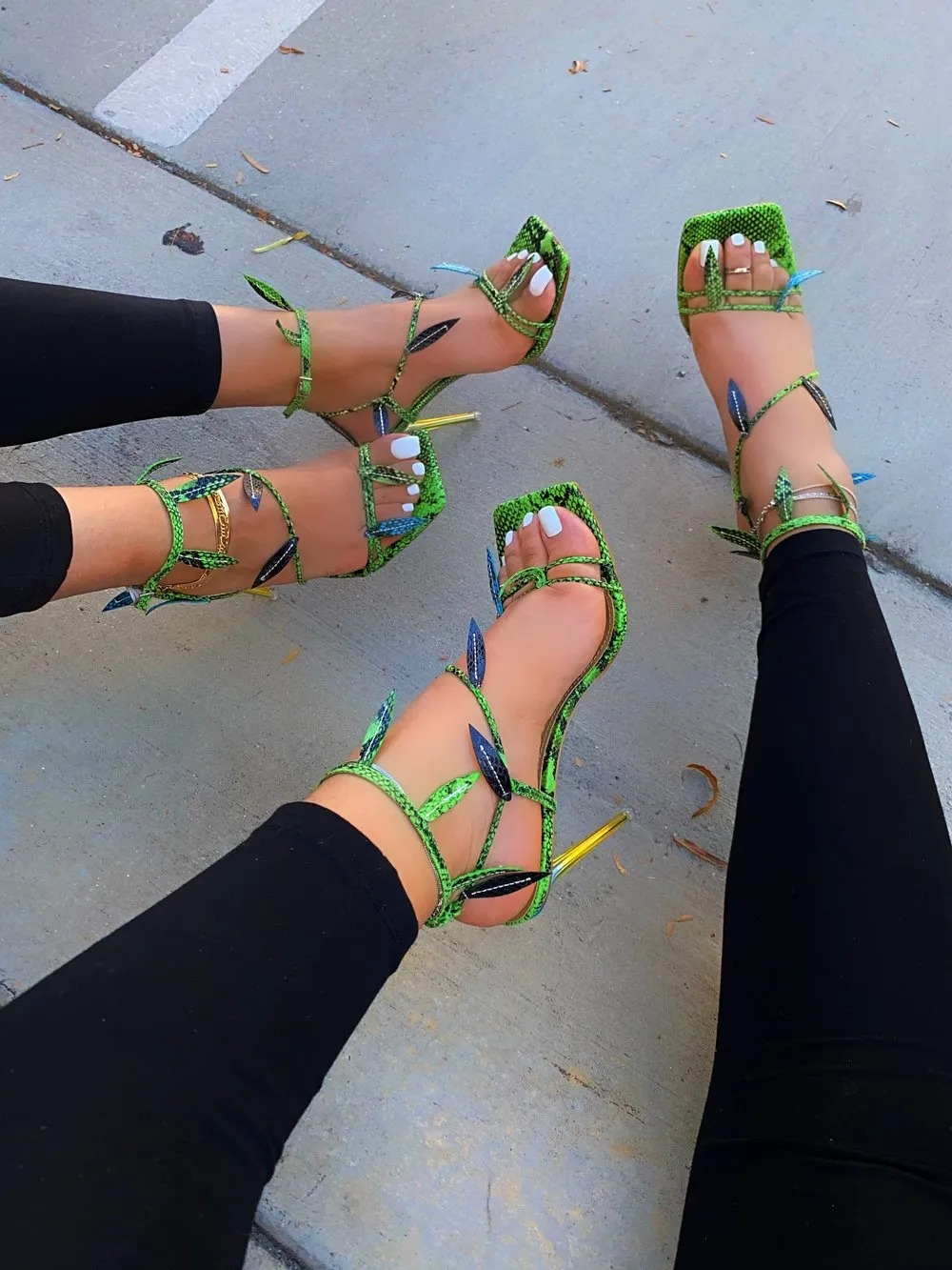 WHISPER - GREEN