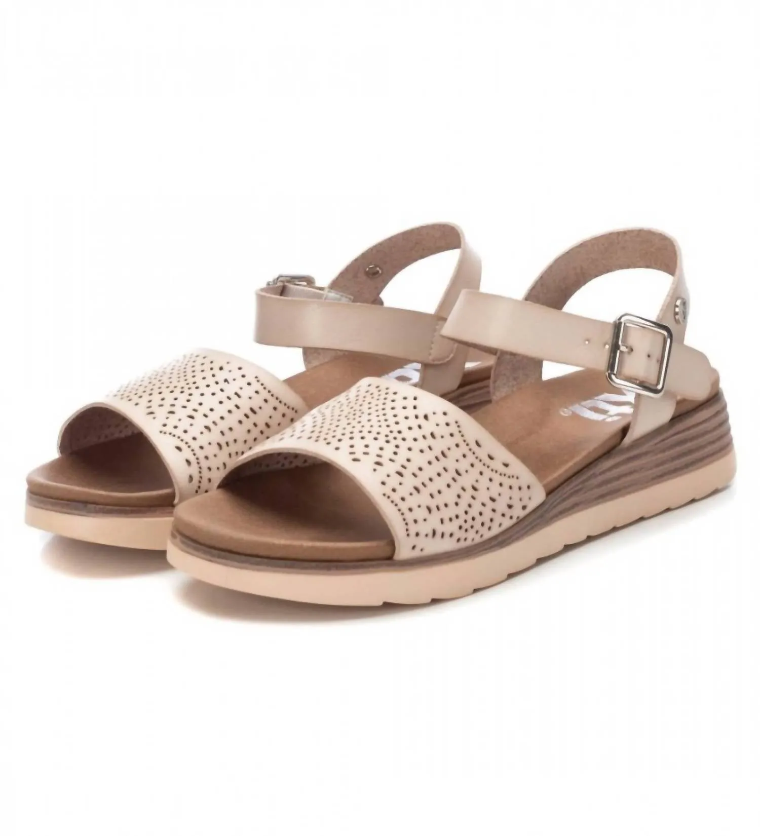 Women's Flat Sandals In Beige