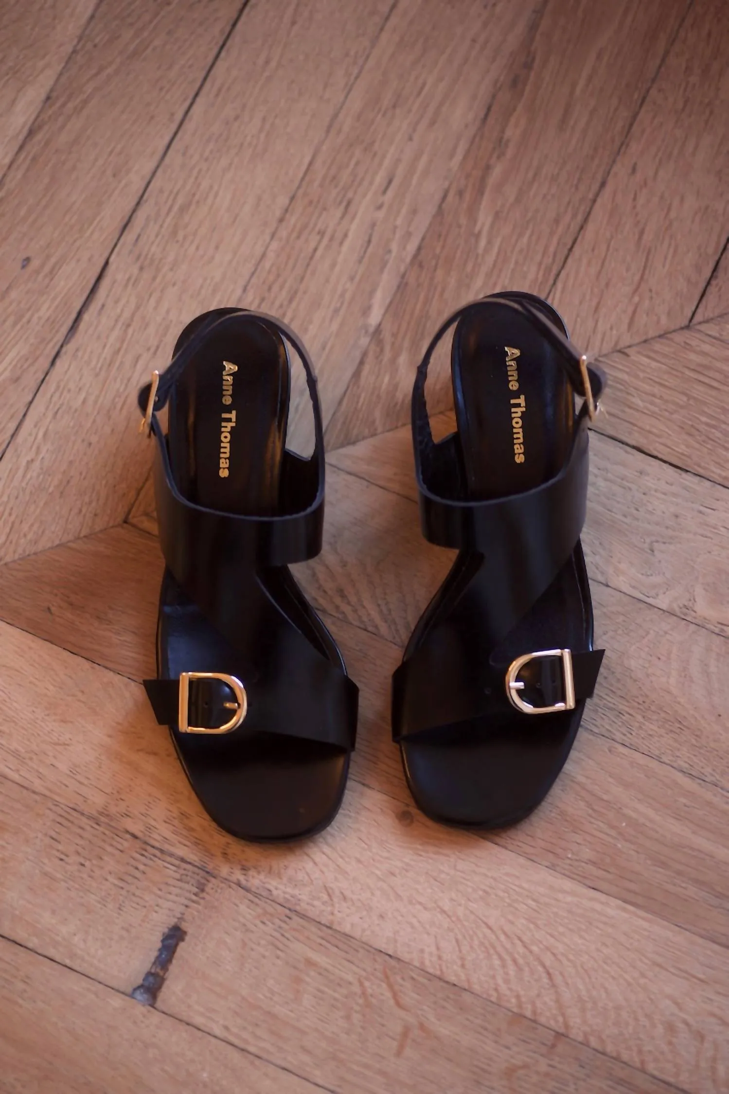 Women's Kabuki Sandal In Nero