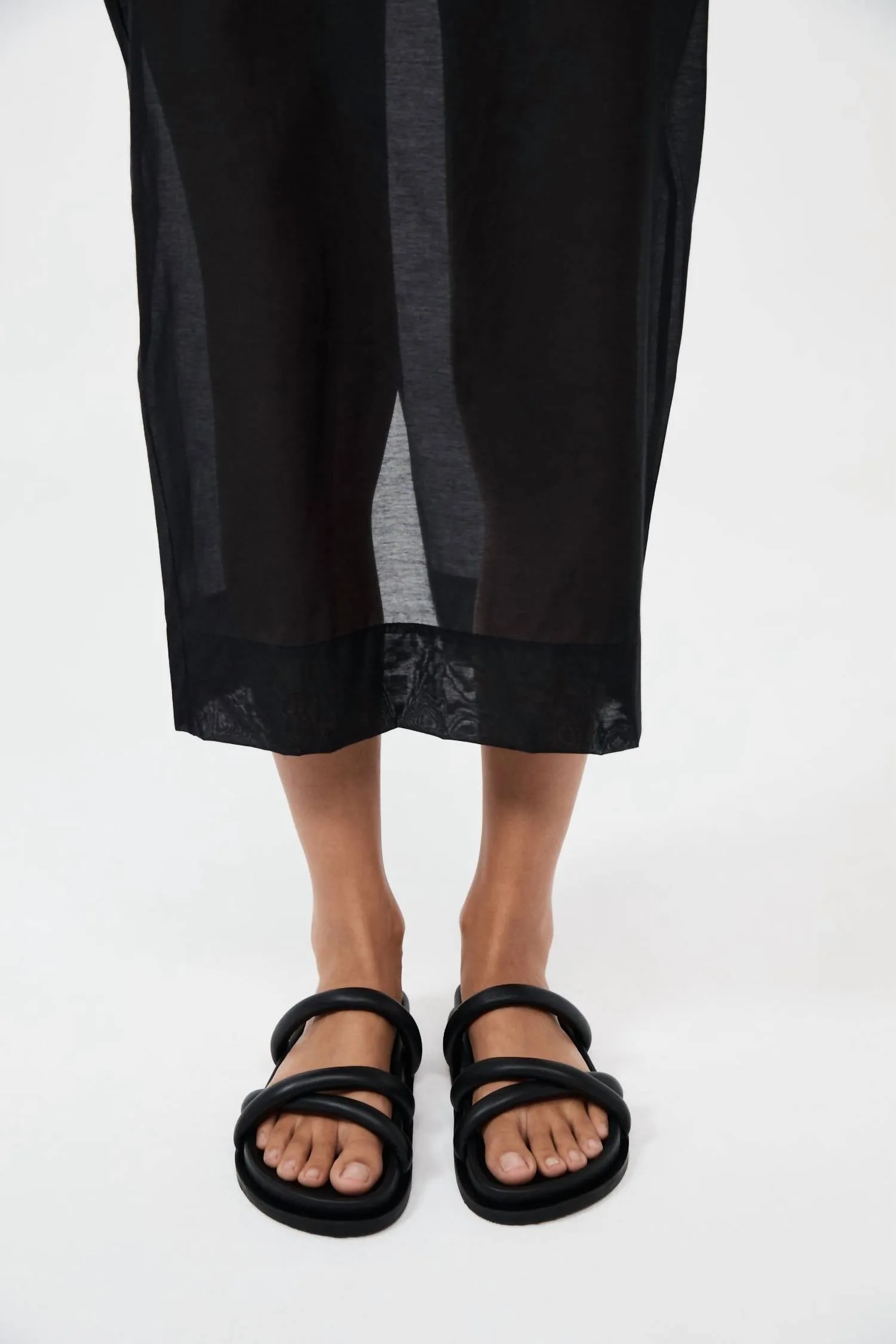 Women's Soft Cross Strap Slide In Black