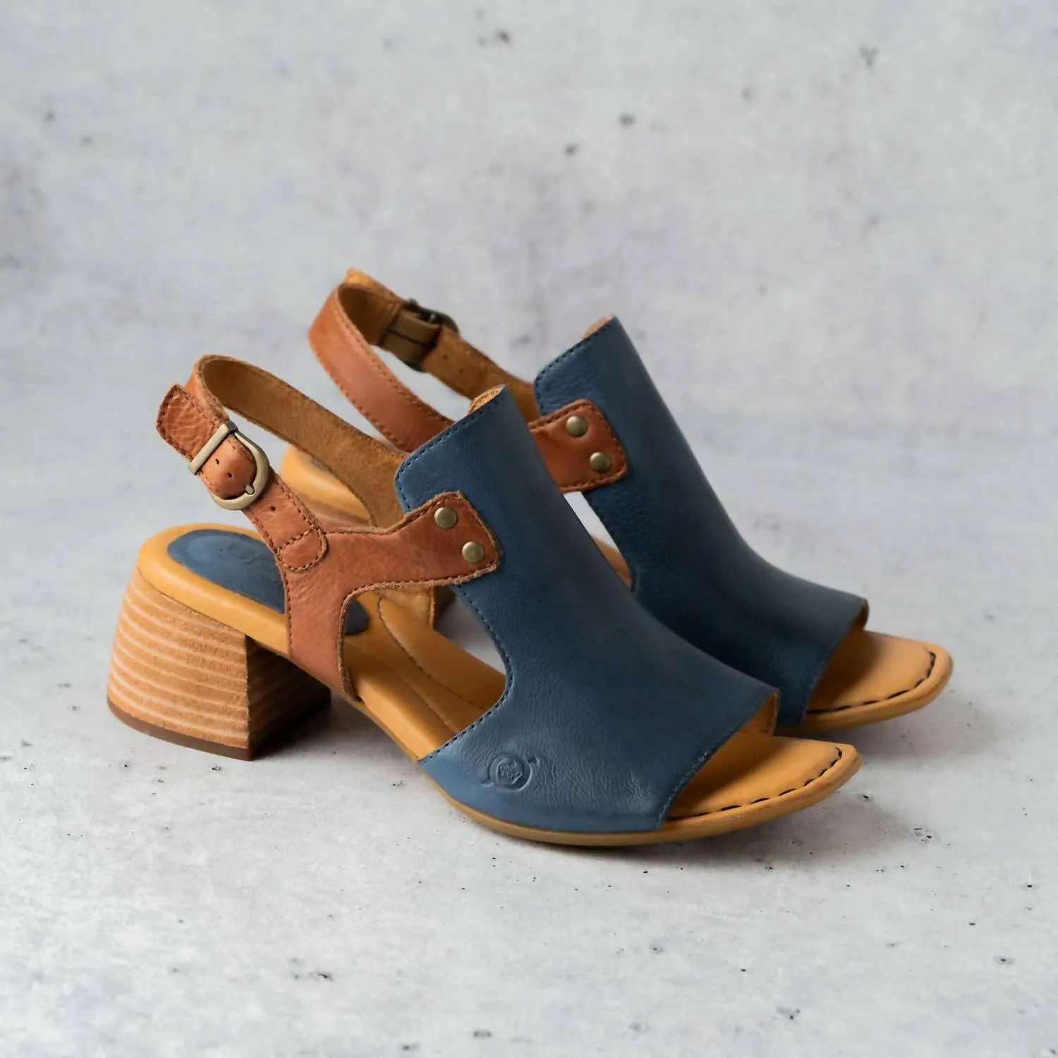 Women's Sylvie Sandal In Navy/brown