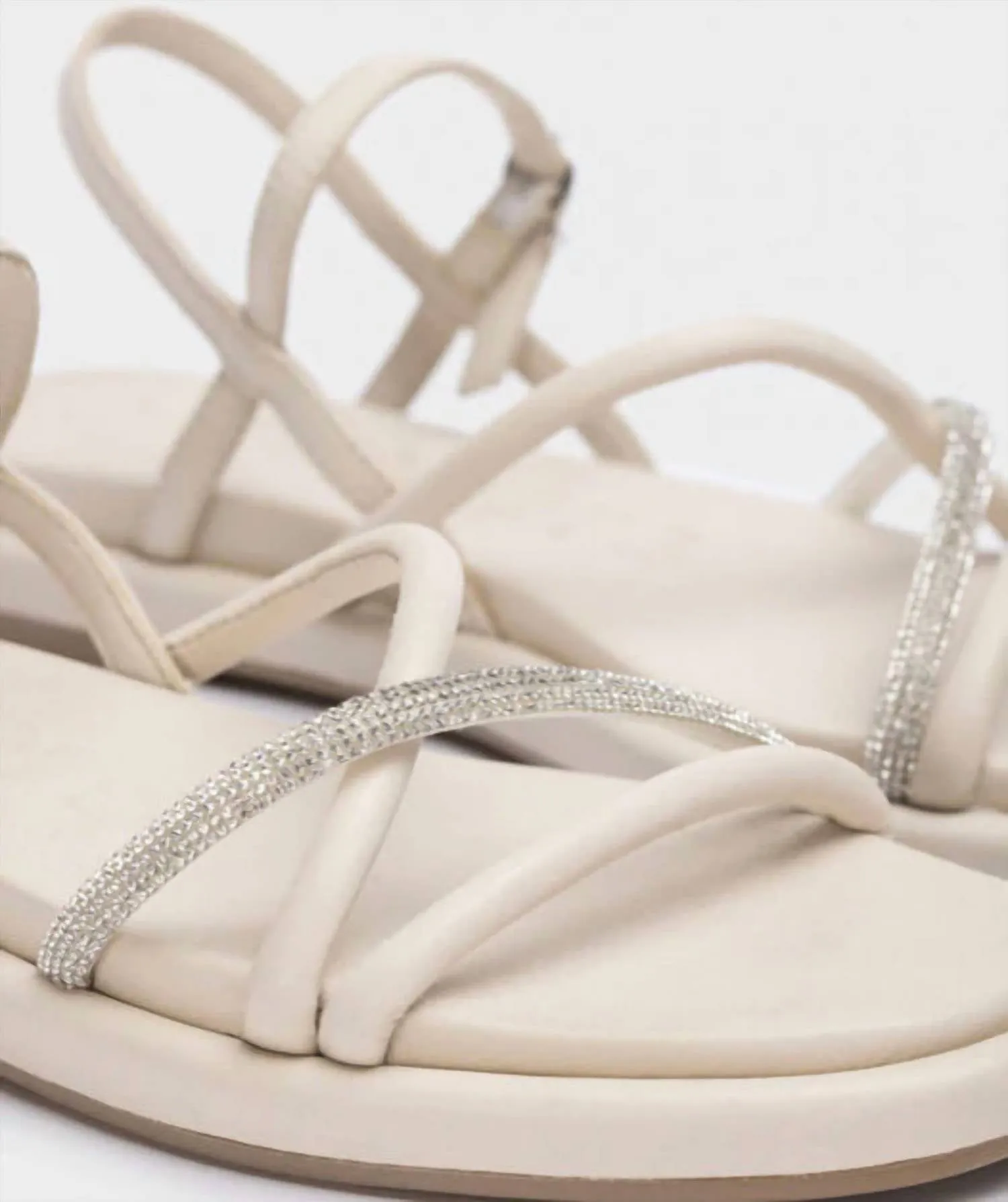 Women's Venus Sandal In Sheep/off White