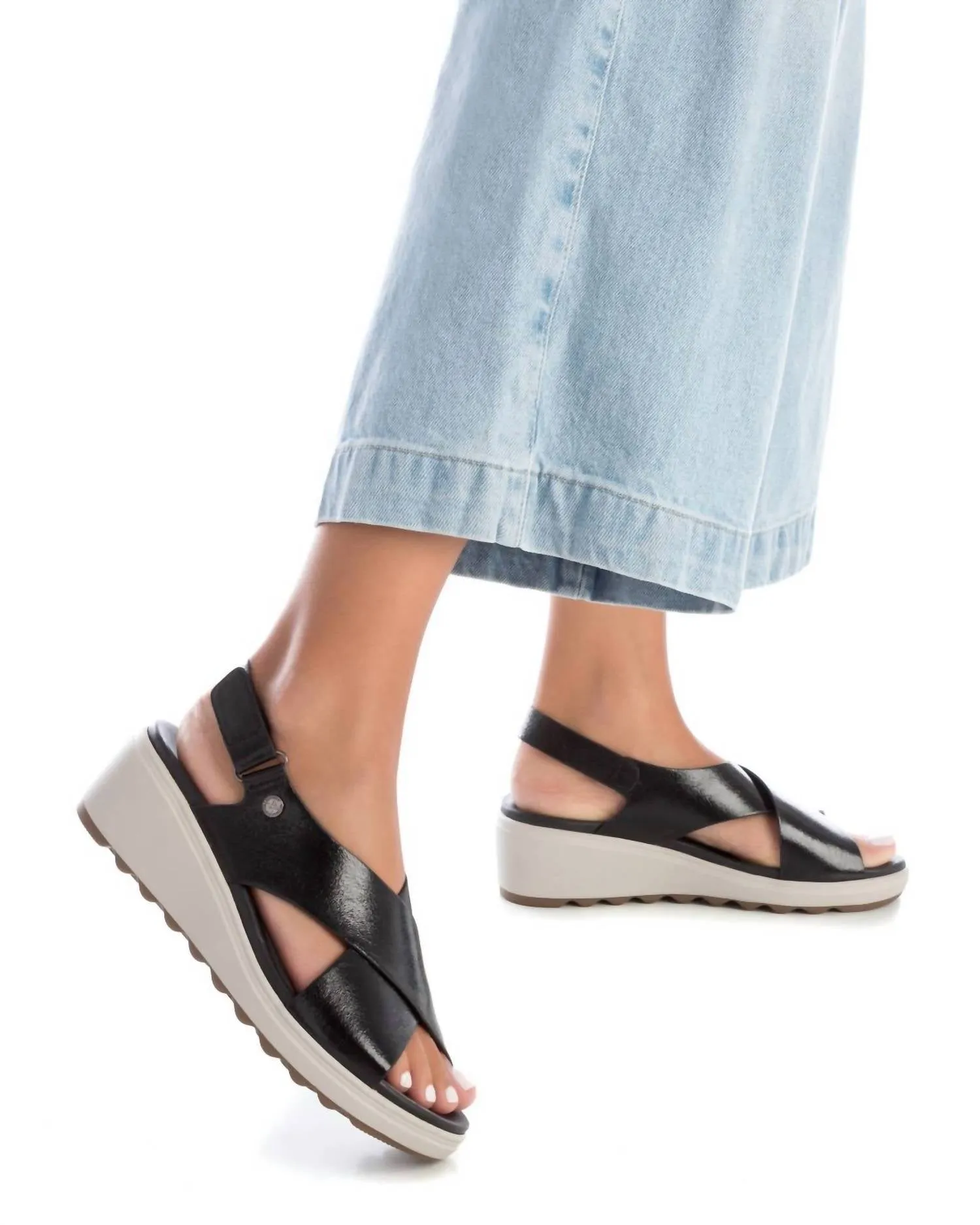 Women's Wedge Sandals In Black