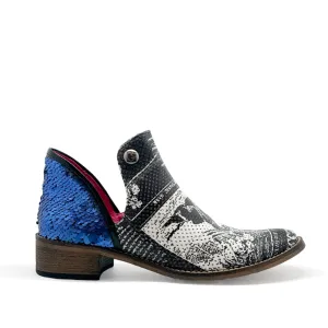 Zippette -Black Newspaper Navy Metallic boot